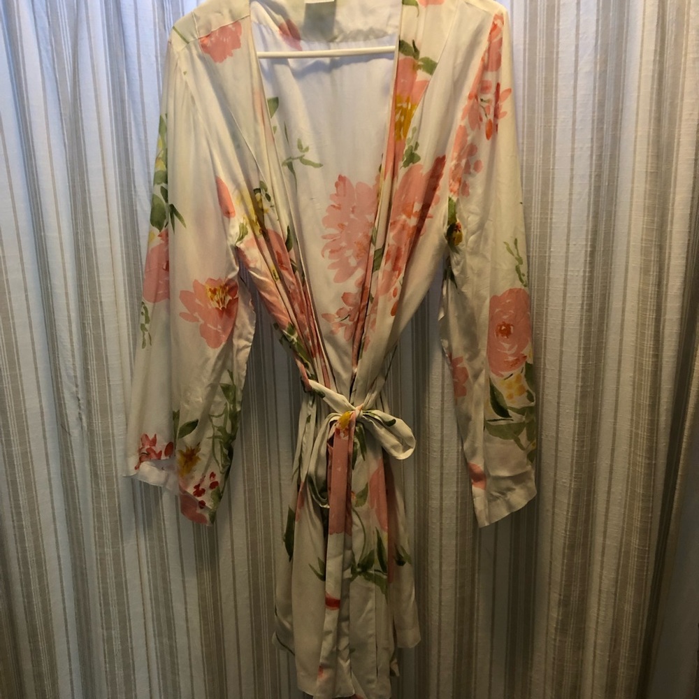 Plum pretty sugar robe